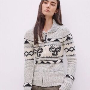 Aritzia Sea To Sky Creme & Grey Zip Up Lambs Wool Sweater